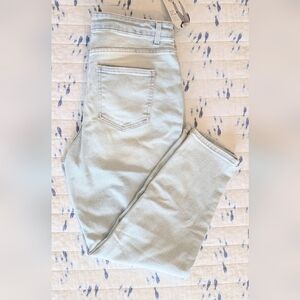 Time and Tru Light Blue Denim Jeans, NWT